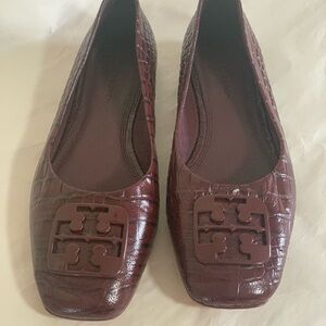 Tory Burch Georgia Ballet Flat Size 6.5M Color Claret (Plum) Croc Embossed